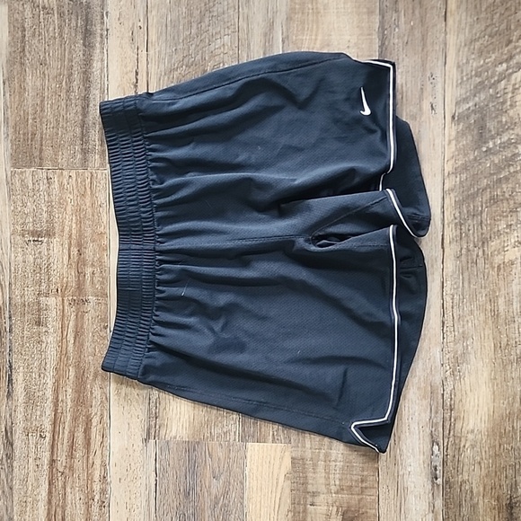 Pants - Ladies Nike Dri-Fit Shorts Sz Small